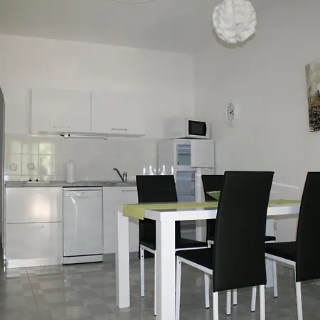 Guest house Jagoda 3*