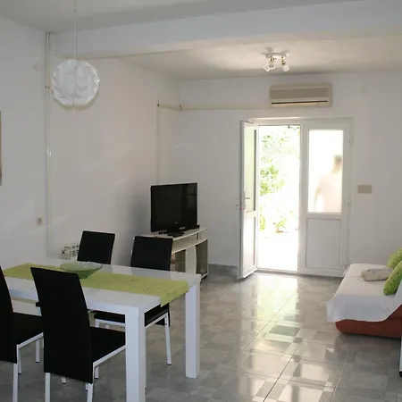 Guest house Jagoda Bol